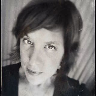 small cropped headshot of Jen Moyse
